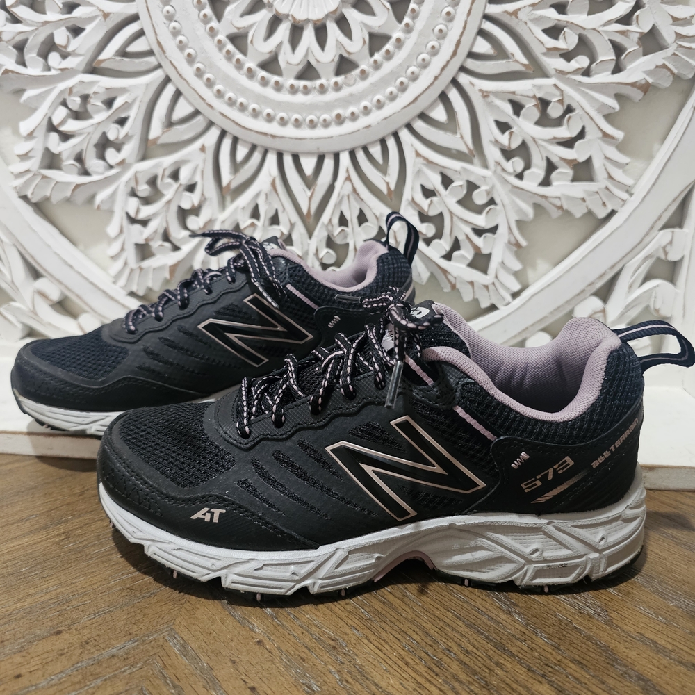 New Balance Black Gray Purple Trail All Terrain Running Sneakers Womens 7.5
